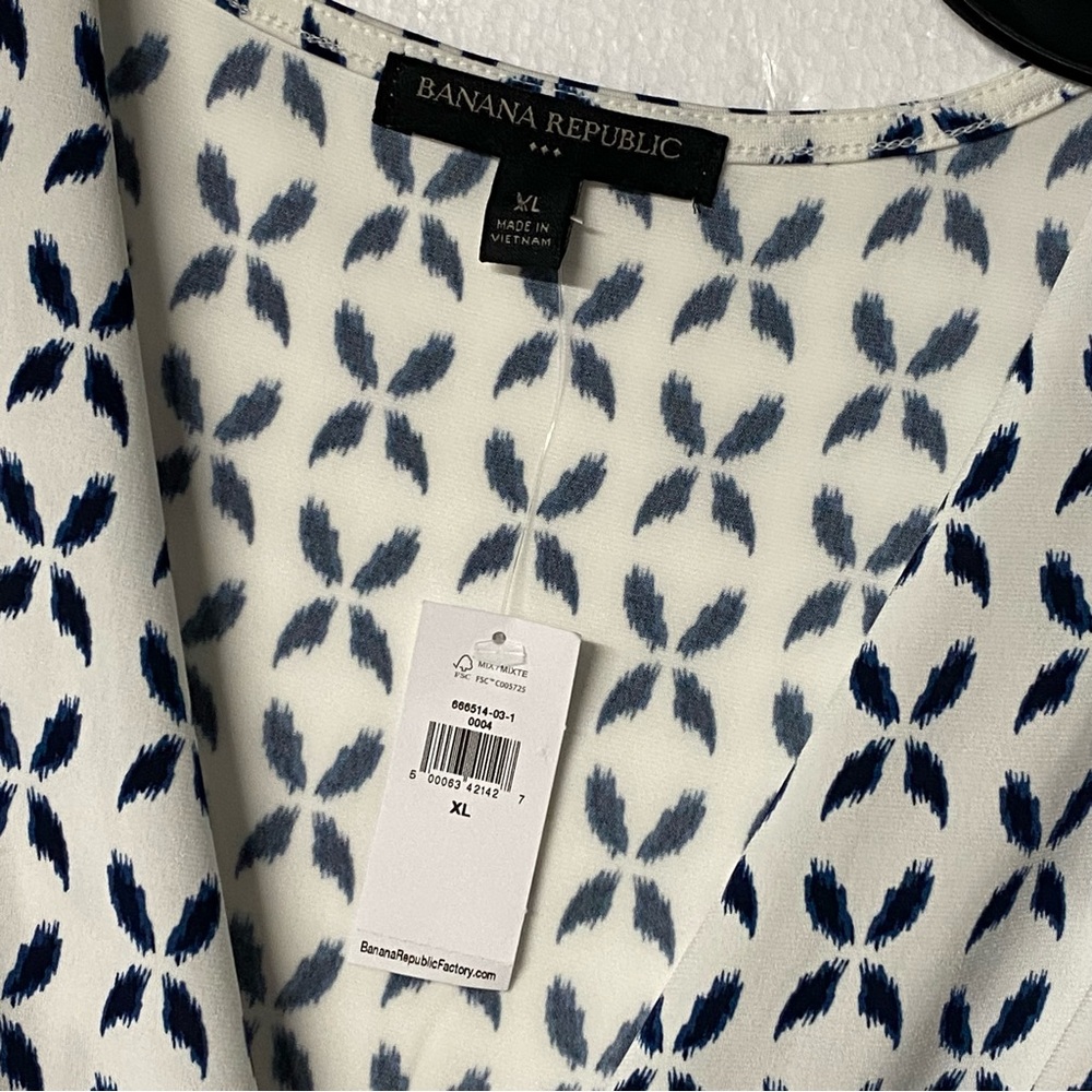 Banana Republic Dress Women XL White Blue Geometric Lightweight Empire Waist - Picture 2 of 8